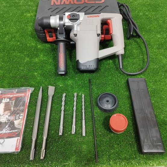 marteau perforateur crown 1050w 28mm  4J